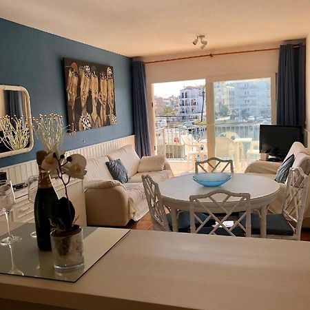 エンプリアブラバApt Port Rhodes C, 2 Chbres, 2 Terrasses, Vue Sur Canal Principal De La Marina Et Sur Les Pyreneesアパートメント エクステリア 写真