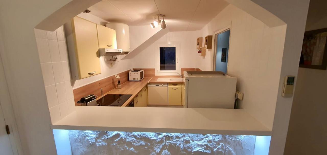 エンプリアブラバApt Port Rhodes C, 2 Chbres, 2 Terrasses, Vue Sur Canal Principal De La Marina Et Sur Les Pyreneesアパートメント エクステリア 写真